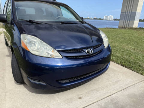 2007 Toyota Sienna CE 7-Passenger
