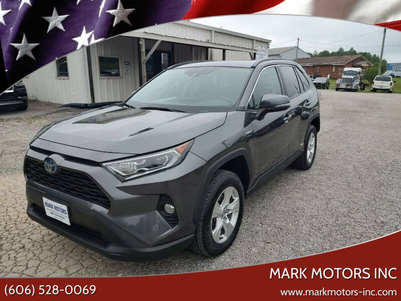 2020 Toyota RAV4 XLE's photo