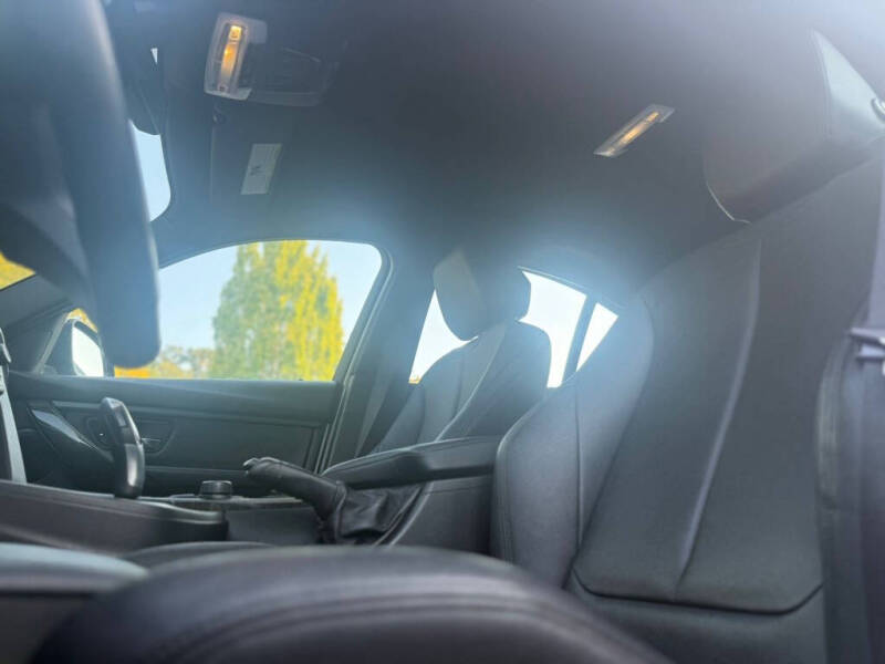 2015 BMW 3 Series 320i xDrive