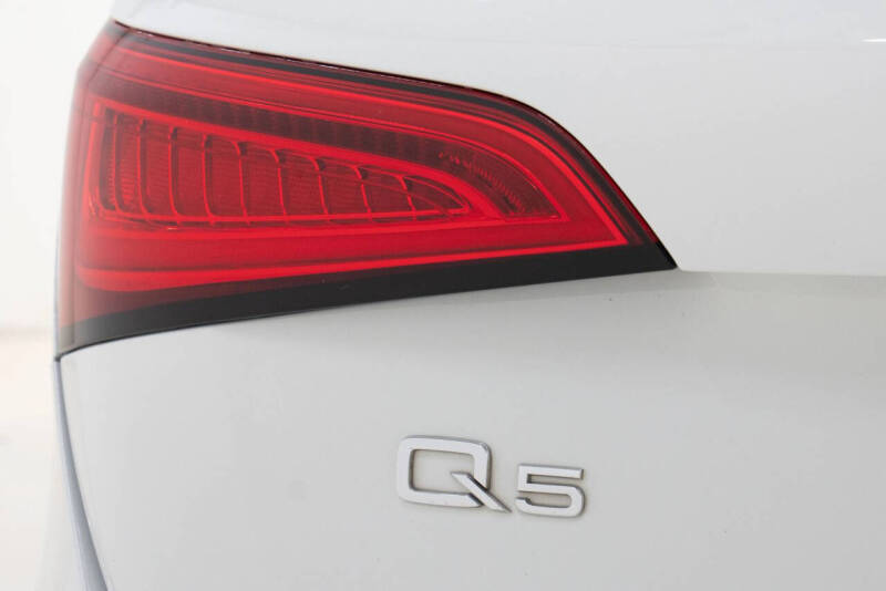 2017 Audi Q5 2.0T quattro Premium Plus