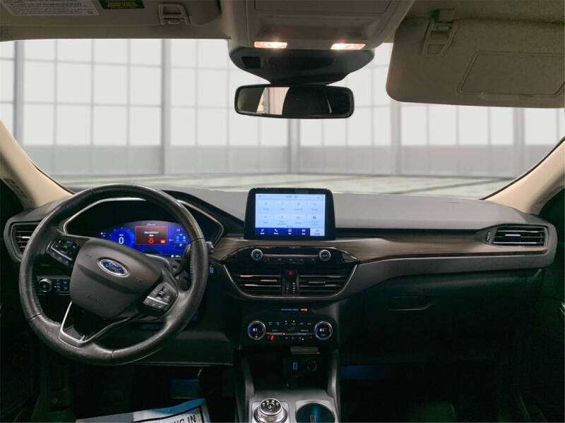 2020 Ford Escape Hybrid Titanium