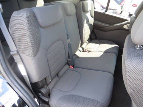 2009 Nissan Pathfinder SE Off Road