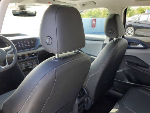 2024 Volkswagen Taos SE 4Motion