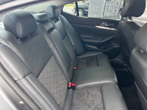 2017 Nissan Maxima 3.5 SR