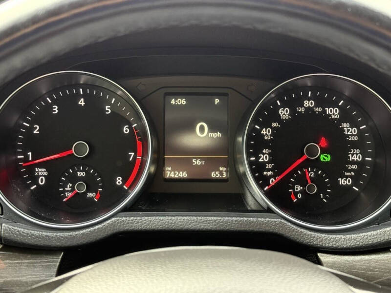 2017 Volkswagen Passat 1.8T SEL Premium