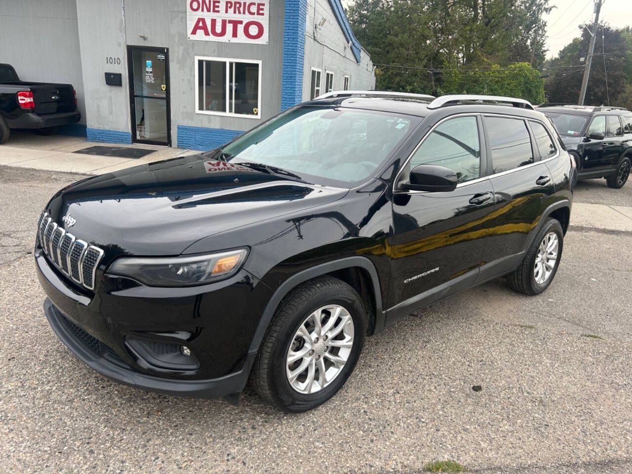 2019 Jeep Cherokee for sale at ONE PRICE AUTO in Mount Clemens, MI