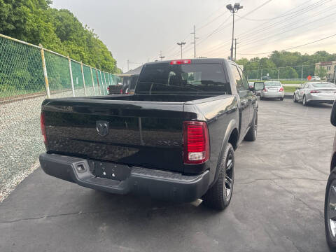 2024 RAM 1500 Classic SLT