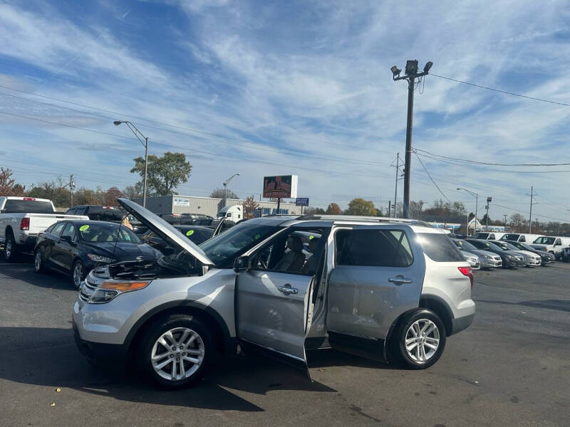 2014 Ford Explorer XLT photo 26