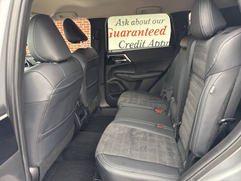 2024 Mitsubishi Outlander SE