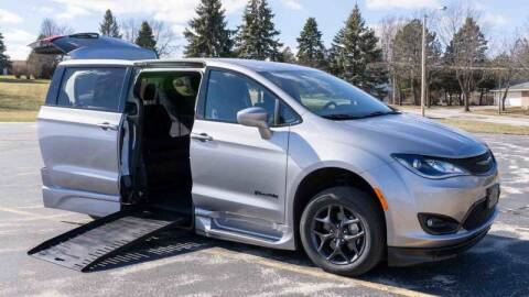 2020 Chrysler Pacifica for sale at A&J Mobility in Valders WI