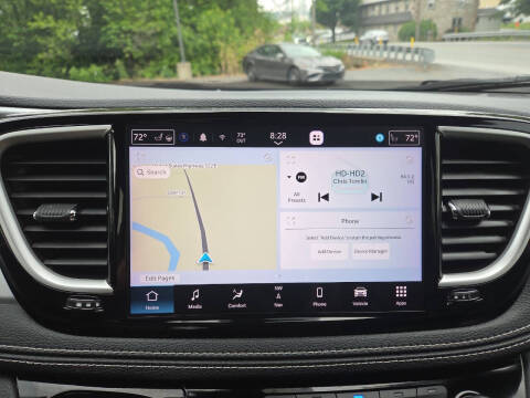 2022 Chrysler Pacifica Touring L