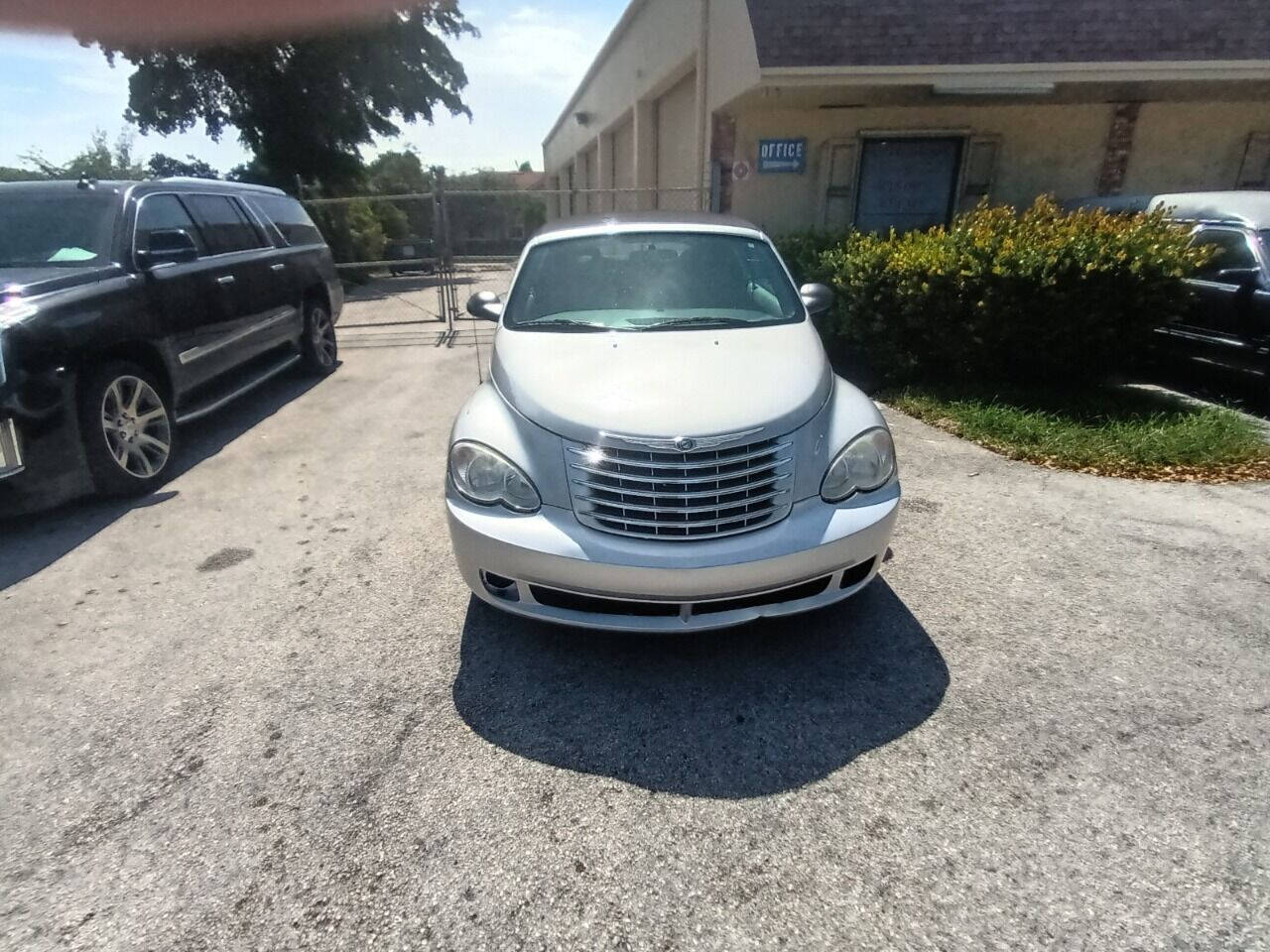 2007 CHRYSLER PT Cruiser Convertible - $4,950