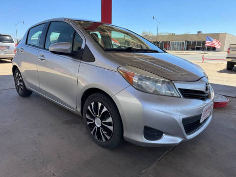 2013 Toyota Yaris 5-Door LE