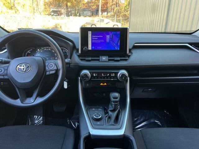 2023 Toyota RAV4 Hybrid LE