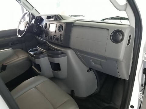 2015 Ford E-Series E-450 SD