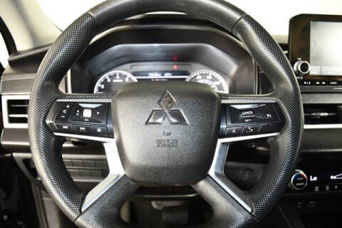 2022 Mitsubishi Outlander ES