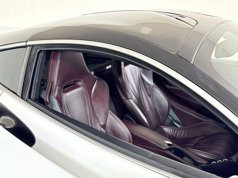 2019 McLaren 720S Luxury