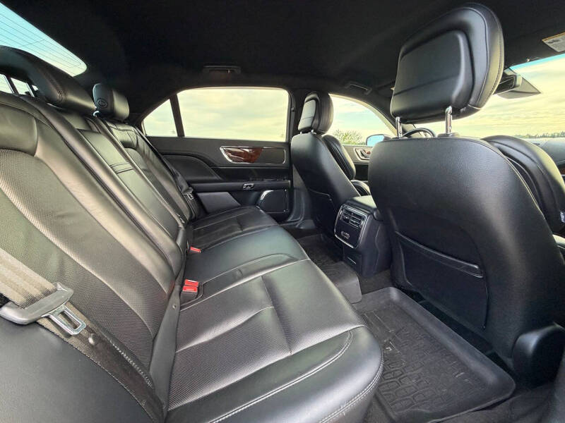 2019 Lincoln Continental Select
