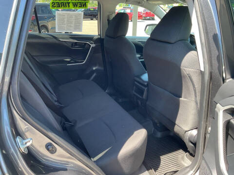 2019 Toyota RAV4 LE