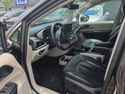 2022 Chrysler Pacifica Touring L