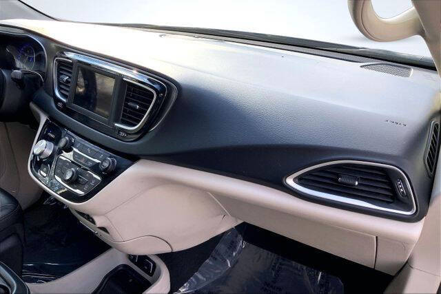 2020 Chrysler Pacifica Touring L