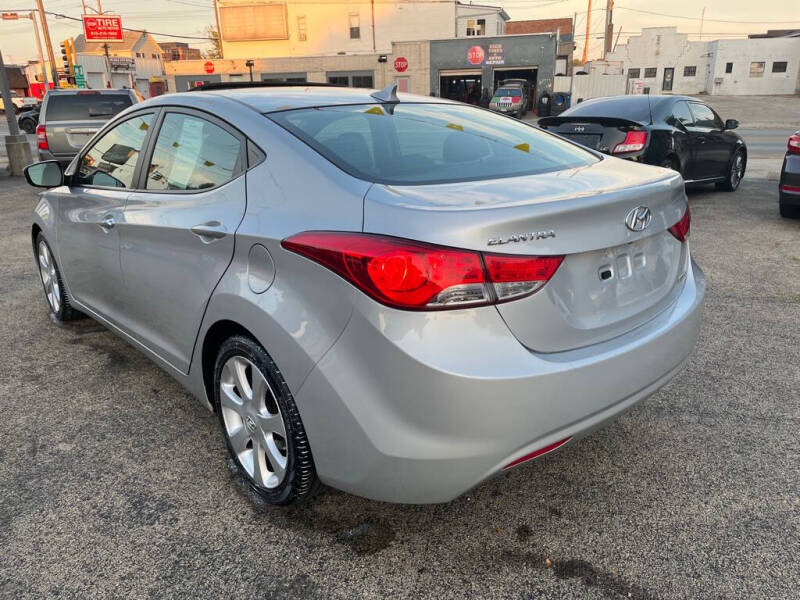 2013 Hyundai Elantra Limited photo 3