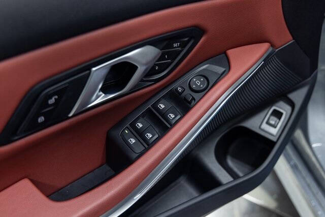 2025 BMW 3 Series 330i xDrive