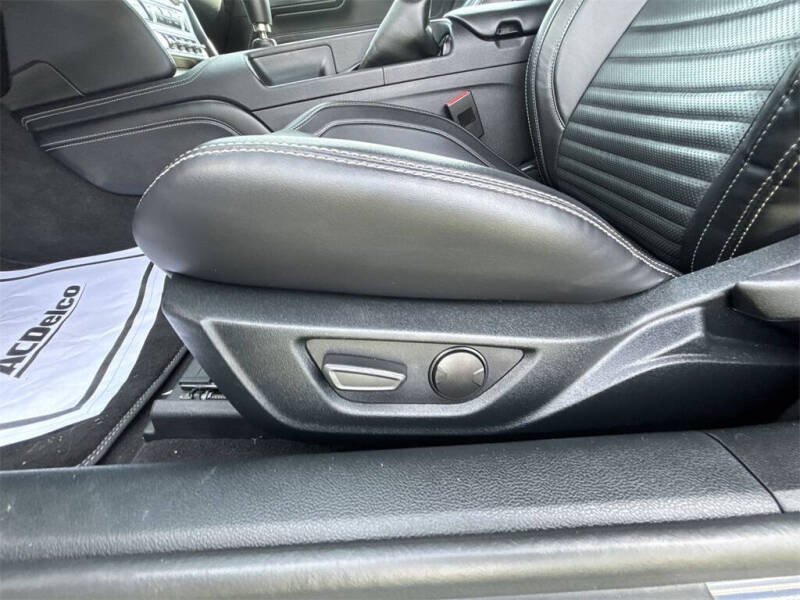 2022 Ford Mustang Mach 1