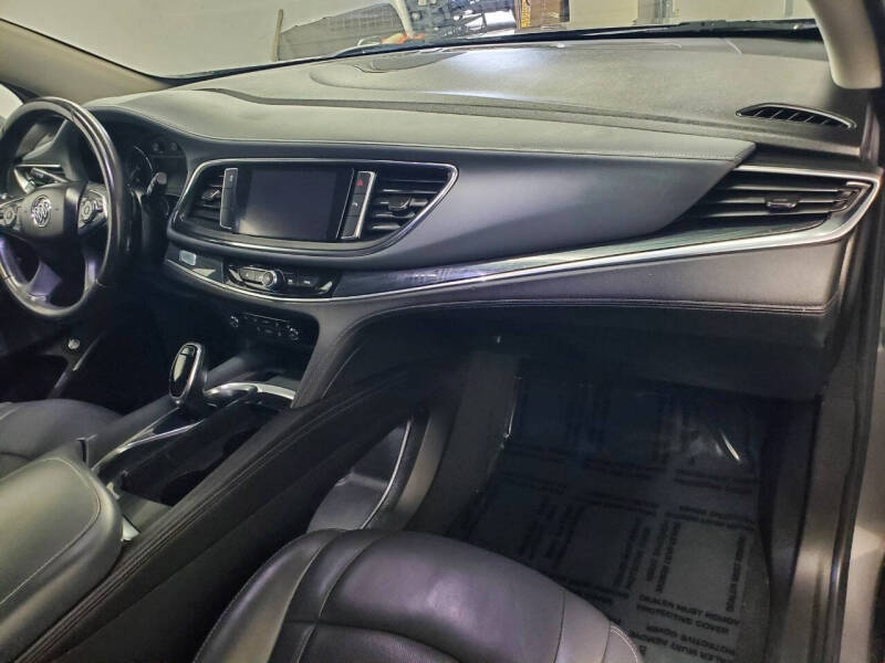 2018 Buick Enclave Essence