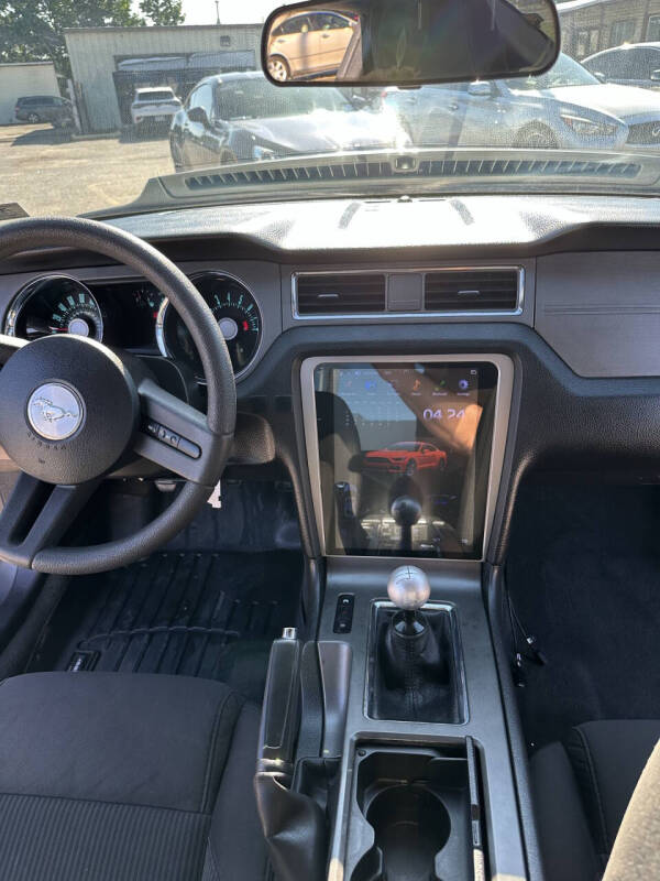 2011 Ford Mustang V6 Premium