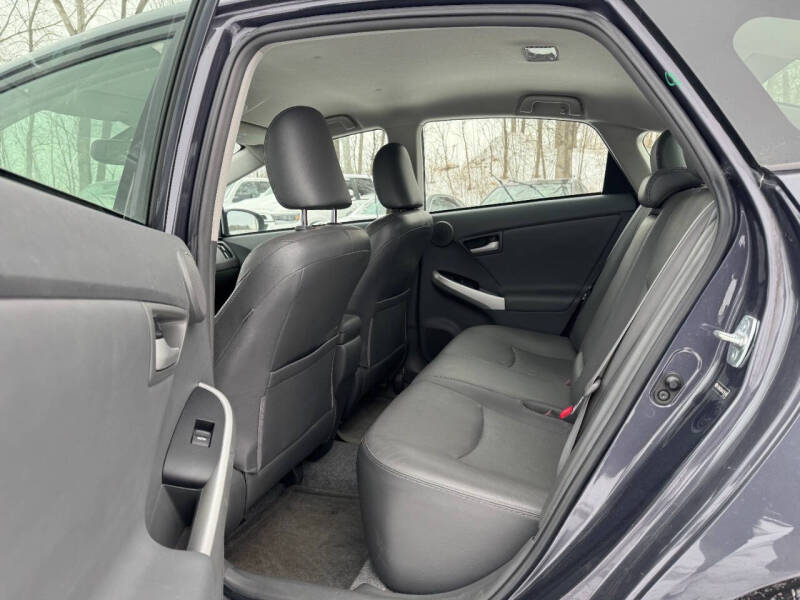 2010 Toyota Prius III