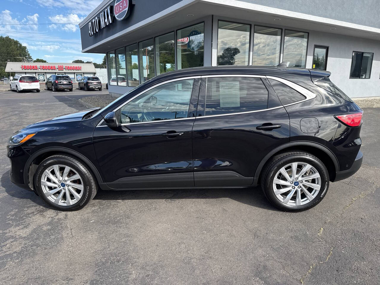 used 2021 Ford Escape car, priced at $24,299