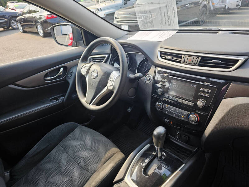 2016 Nissan Rogue SV