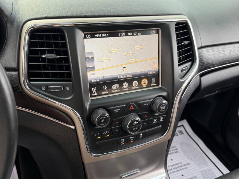 2017 Jeep Grand Cherokee Summit