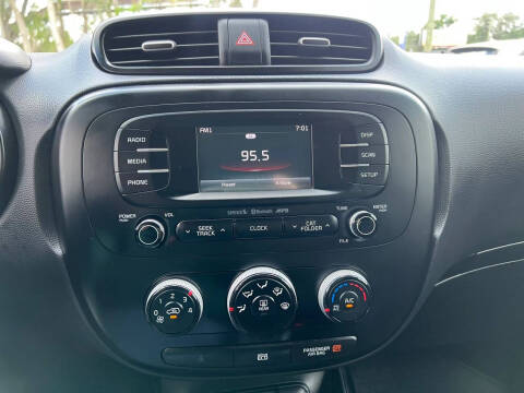 2016 Kia Soul +