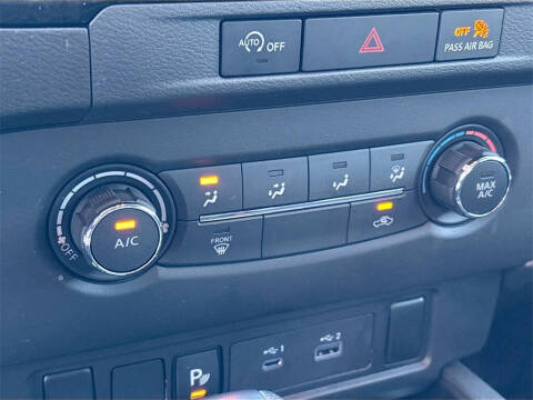 2024 Nissan Frontier SV