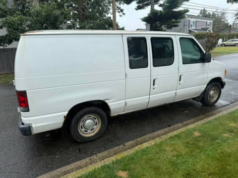 2005 Ford E-Series E-150