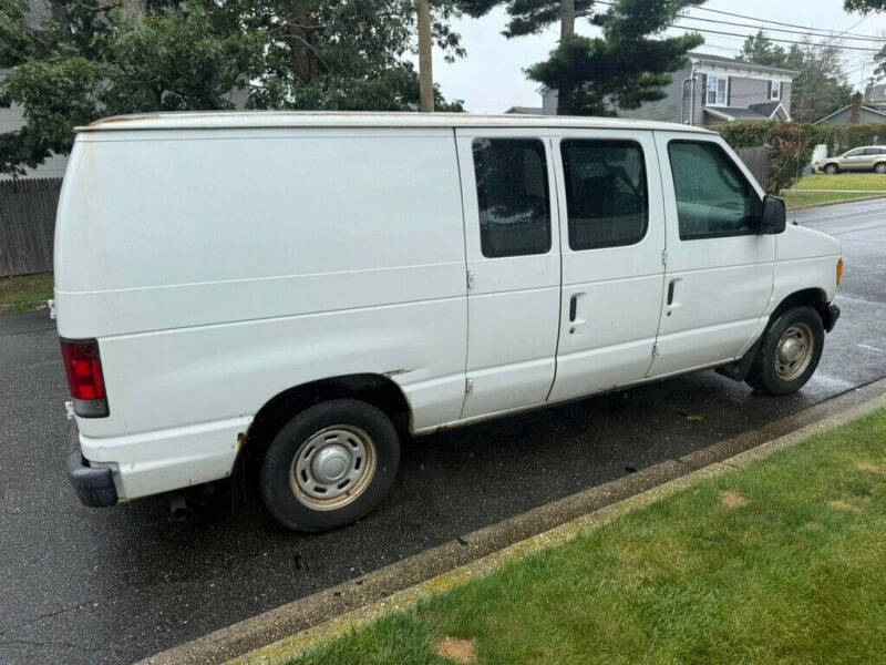 2005 Ford E-Series E-150