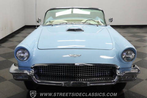 1957 Ford Thunderbird