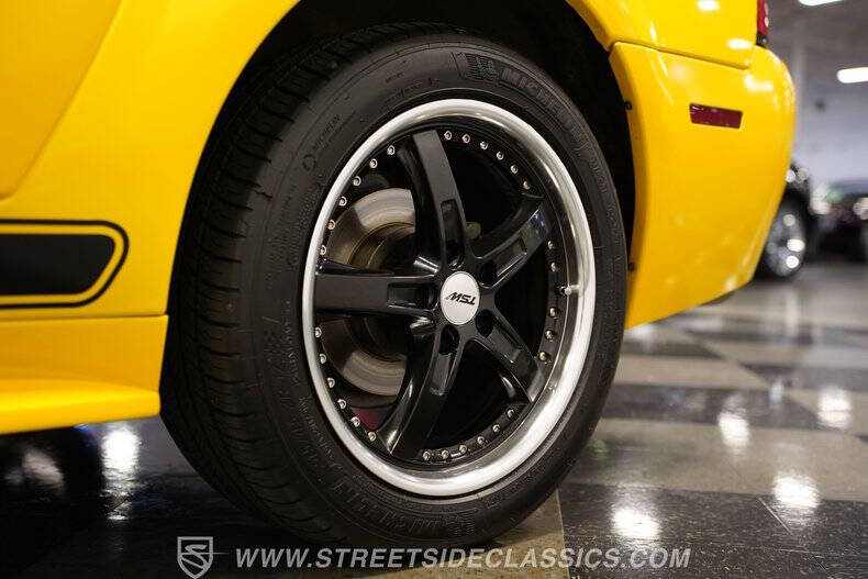 2004 Ford Mustang GT Deluxe