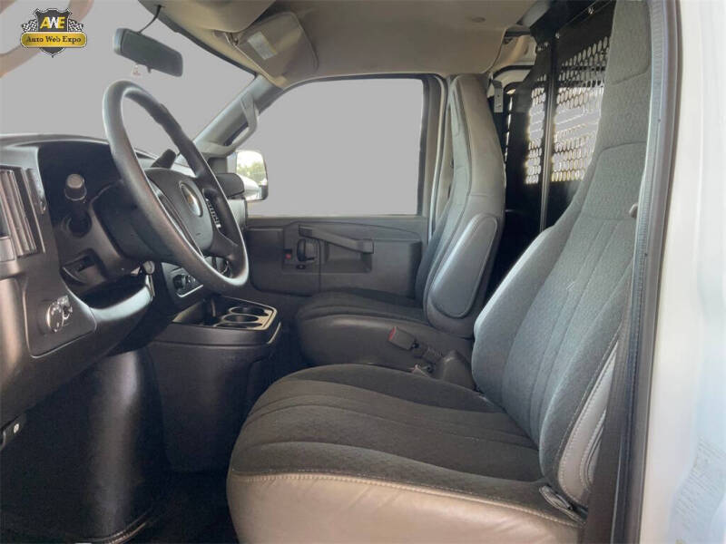 2023 Chevrolet Express 2500