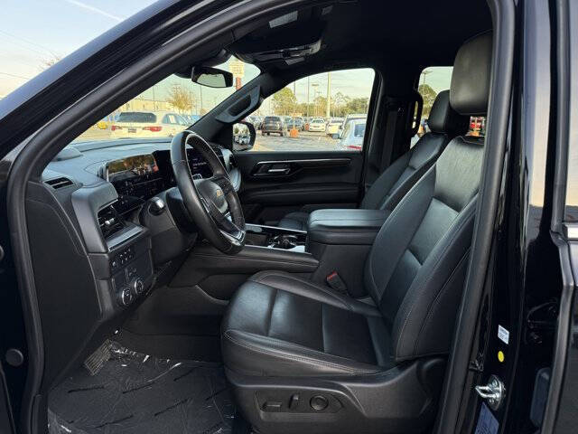 2025 Chevrolet Suburban LT