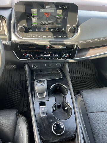 2021 Nissan Rogue Platinum