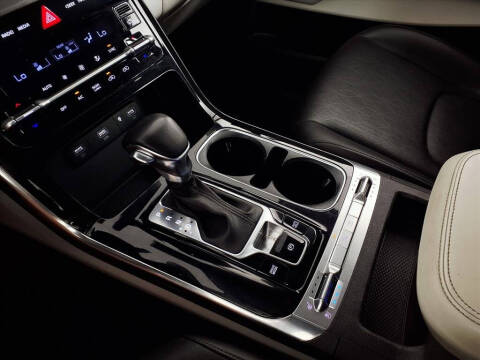 2023 Kia Carnival SX