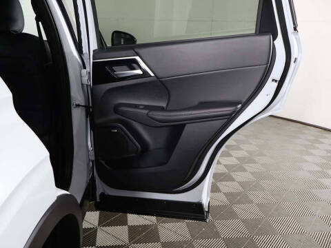 2026 Mitsubishi Outlander LE