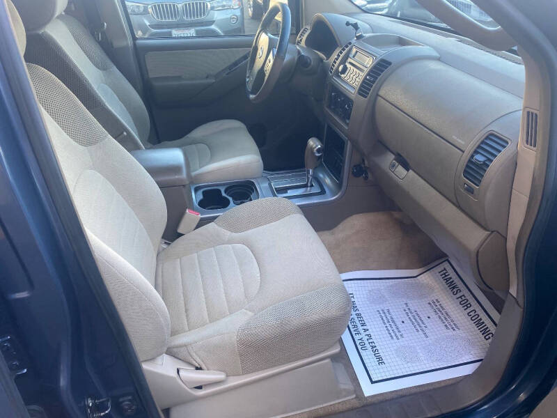 2006 Nissan Pathfinder SE