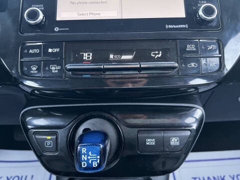 2022 Toyota Prius LE