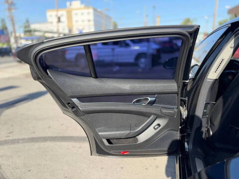 2012 Porsche Panamera