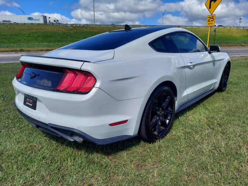 2020 Ford Mustang EcoBoost