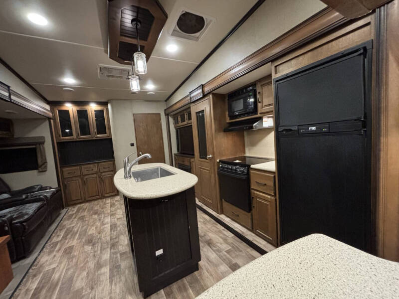 2017 Grand Design Reflection  323BHS